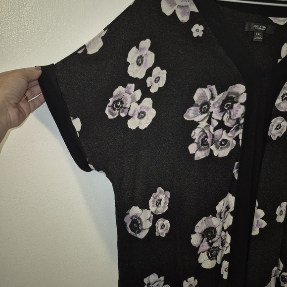 Simply Vera Floral XXL Black and Pale Pink Nightgown - Picture 2 of 7
